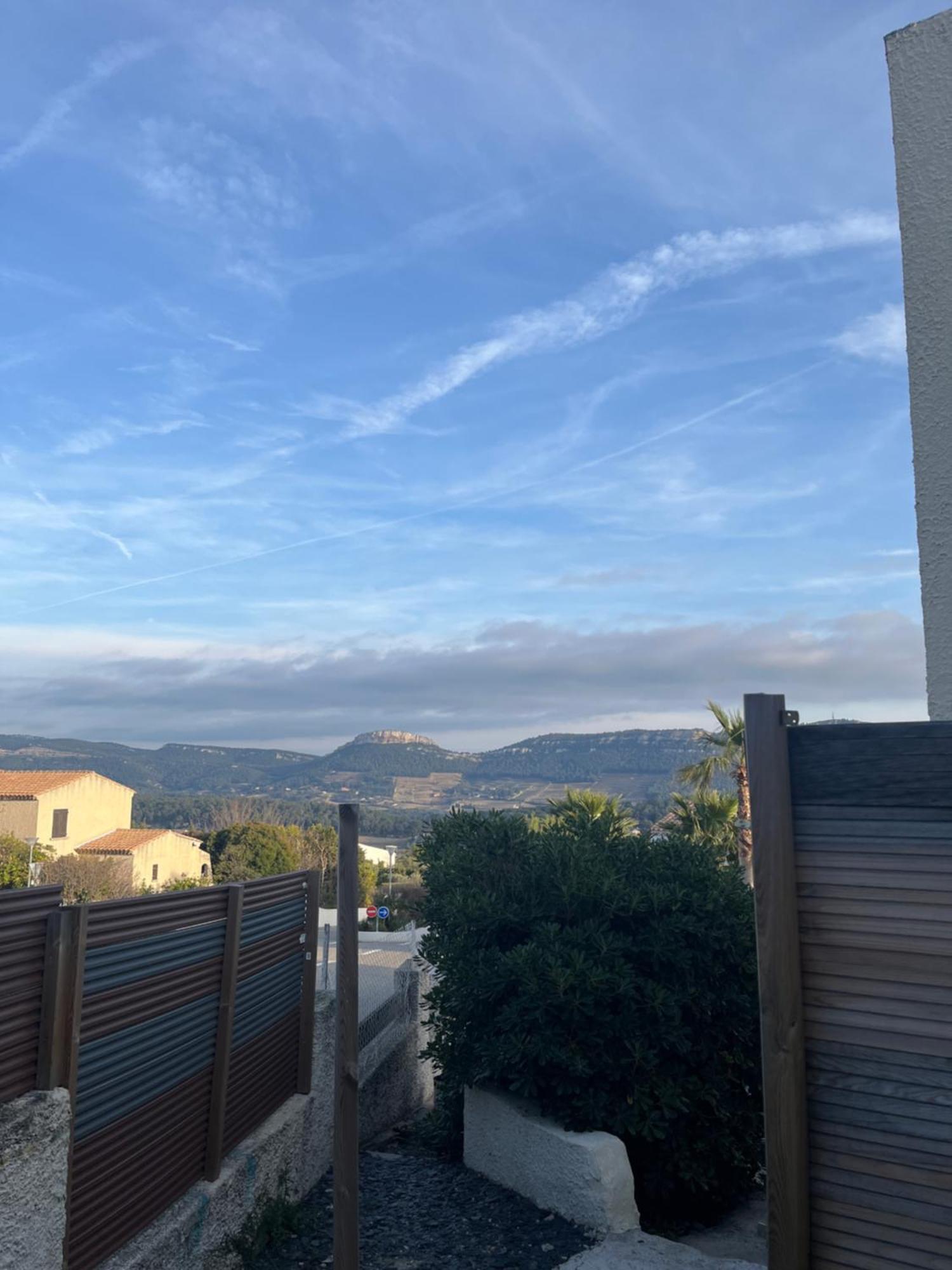 Reves De Vie Studio Morgiou Avec Terrasse Et Parking Prive Cassis Exterior photo